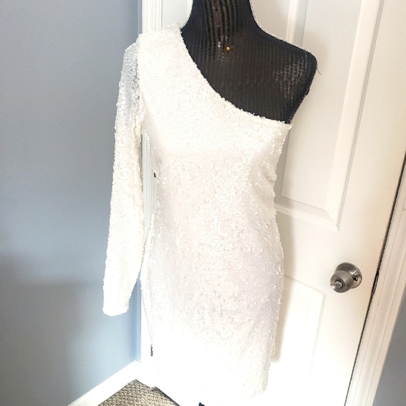 🏝3for$25 Charlotte Russe Sequin Dress - Picture 2 of 5